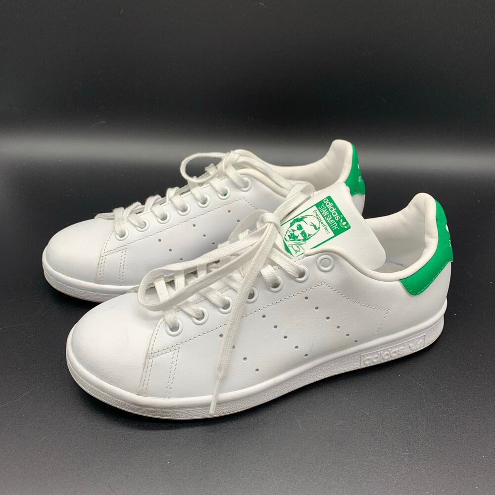 Boy’s size 5 1/2 Stan Smith adidas white w/ green athletic shoes